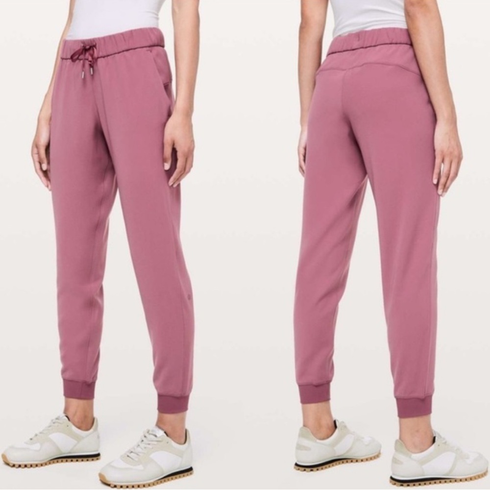 Lululemon Women's Mauve On The Fly Joggers